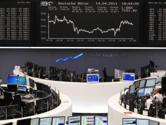 Υποχώρηση την Πέμπτη στις ευρωπαϊκές αγορές, μεικτά πρόσημα στη Γουόλ Στριτ