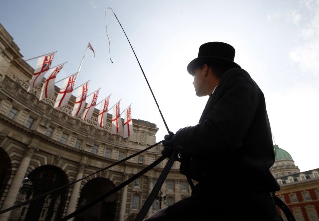 Λίγες ώρες απέμειναν για τον πριγκιπικό γάμο στο Λονδίνο