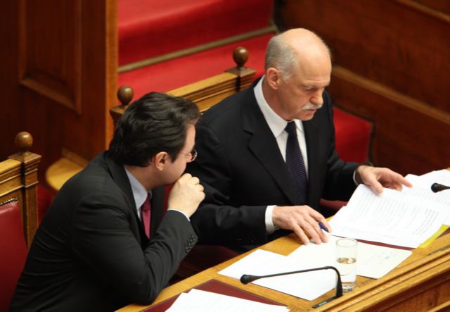 Κατηγορηματικά αποκλείει το ενδεχόμενο αναδιάρθρωσης χρέους η κυβέρνηση