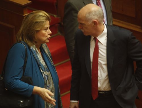 Για περικοπές 7,5 δισ. ευρώ έως το 2015 δεσμεύτηκε η Λούκα Κατσέλη