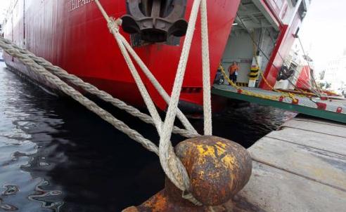 Τη γυμνή ναύλωση εξετάζει η κυβέρνηση για την τόνωση της ακτοπλοΐας