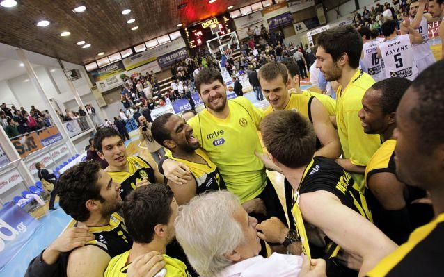 Σκληρή ανακοίνωση του Ηλυσιακού κατά του Μπ. Καραμανλή