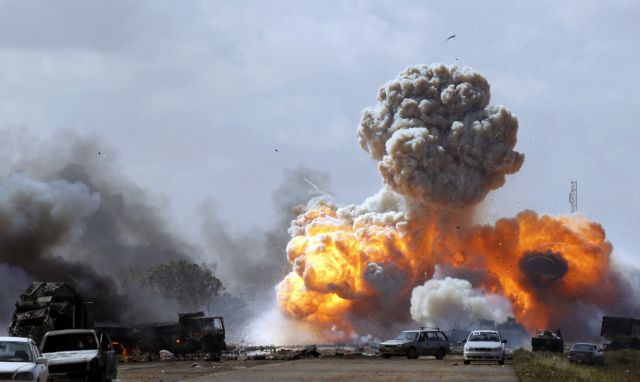 Απορρίπτει η κυβέρνηση στη Λιβύη τους όρους των αντικαθεστωτικών για κατάπαυση του πυρός