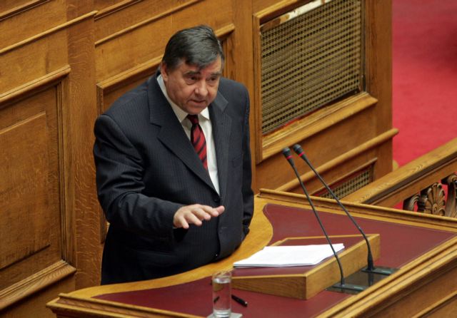 Σκληρή αντιπαράθεση Καρατζαφέρη – ΝΔ για την υπόθεση των υποβρυχίων