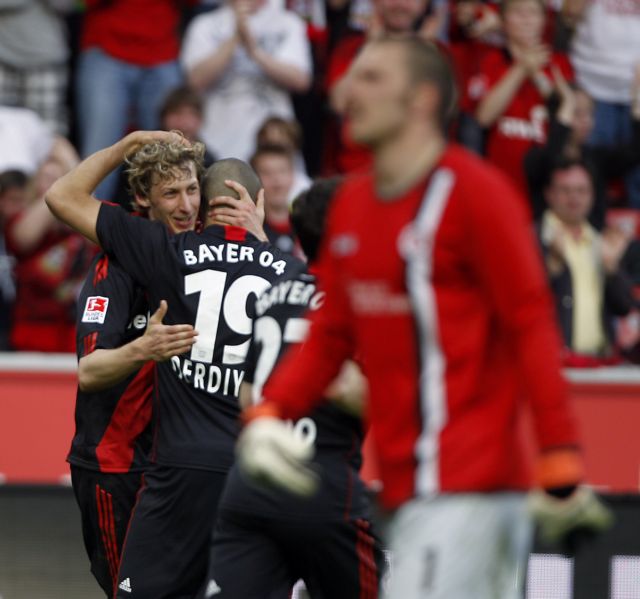 Παίζει με τη φλόγα η Ντόρτμουντ, στο -5 η Λεβερκούζεν