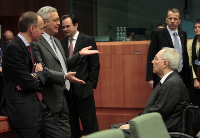 Δεν αποκλείουν το ενδεχόμενο αναδιάρθρωσης του ελληνικού χρέους στην Ευρωζώνη