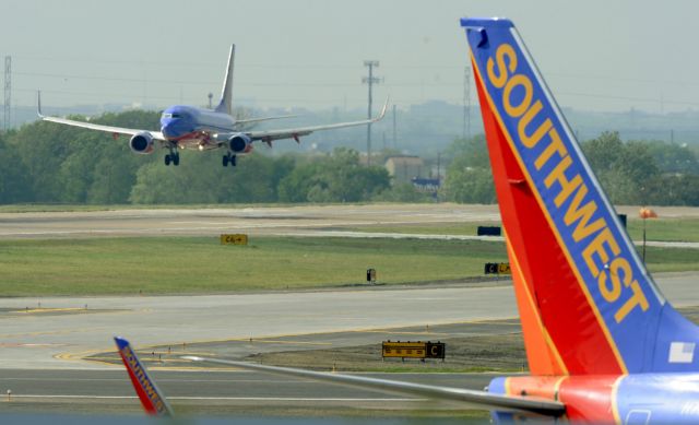 Μικρές ρωγμές εντοπίστηκαν σε τρία αεροσκάφη της Southwest Airlines