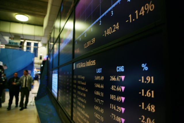 Η αναδιάρθρωση χρέους δεν είναι αναπόφευκτη δηλώνουν Standard & Poor’s και Fitch