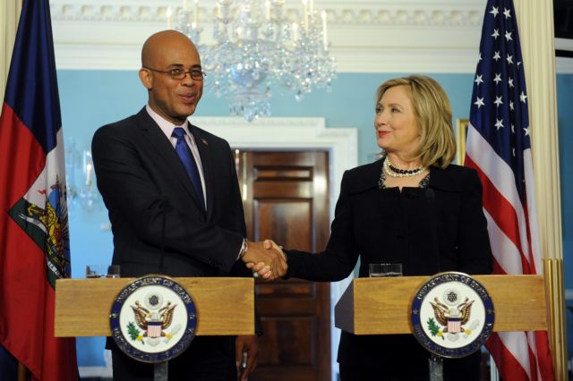 Ο ποπ σταρ Μισέλ Μαρτελί ανακηρύσσεται πρόεδρος της Αϊτής