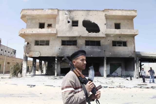 Νέοι βομβαρδισμοί από τις δυνάμεις του Καντάφι στη Μιζουράτα