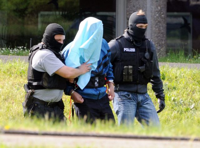 «Εντολές από την Αλ-Κάιντα» έπαιρνε ένας από τους συλληφθέντες στη Γερμανία