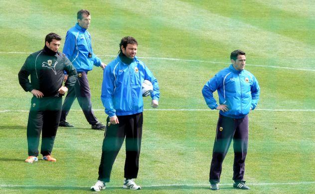 Ο Χιμένεθ δοκιμάζει πρόσωπα στον «ρόμβο» που θα παρατάξει