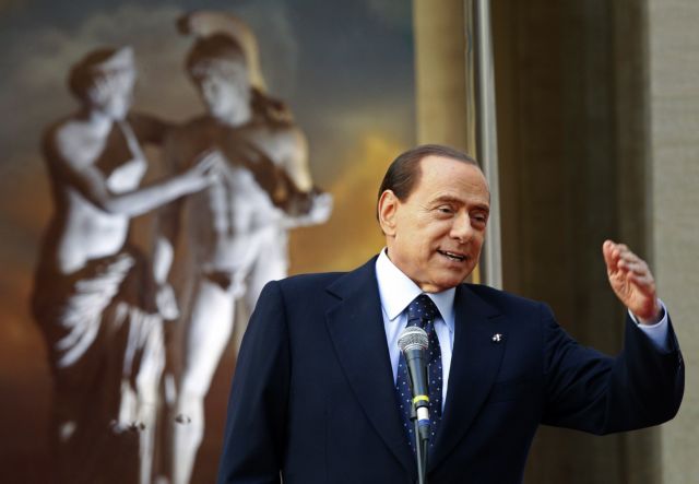 Ο Σίλβιο έδειξε τον διάδοχο, ενώ η Βουλή πέρασε νόμο κομμένο και ραμμένο στα μέτρα του