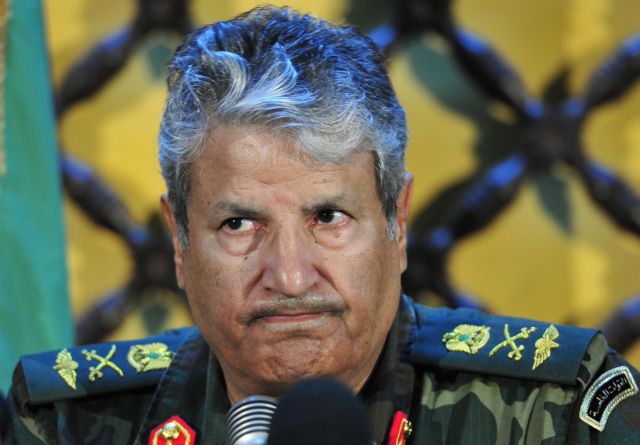 Σκληρή κριτική στο ΝΑΤΟ από τον στρατηγό των αντικαθεστωτικών στη Λιβύη