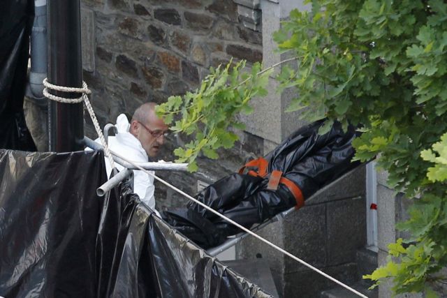 Θρίλερ στη Νάντη μετά την ανακάλυψη οικογένειας θαμένης στον κήπο του σπιτιού της