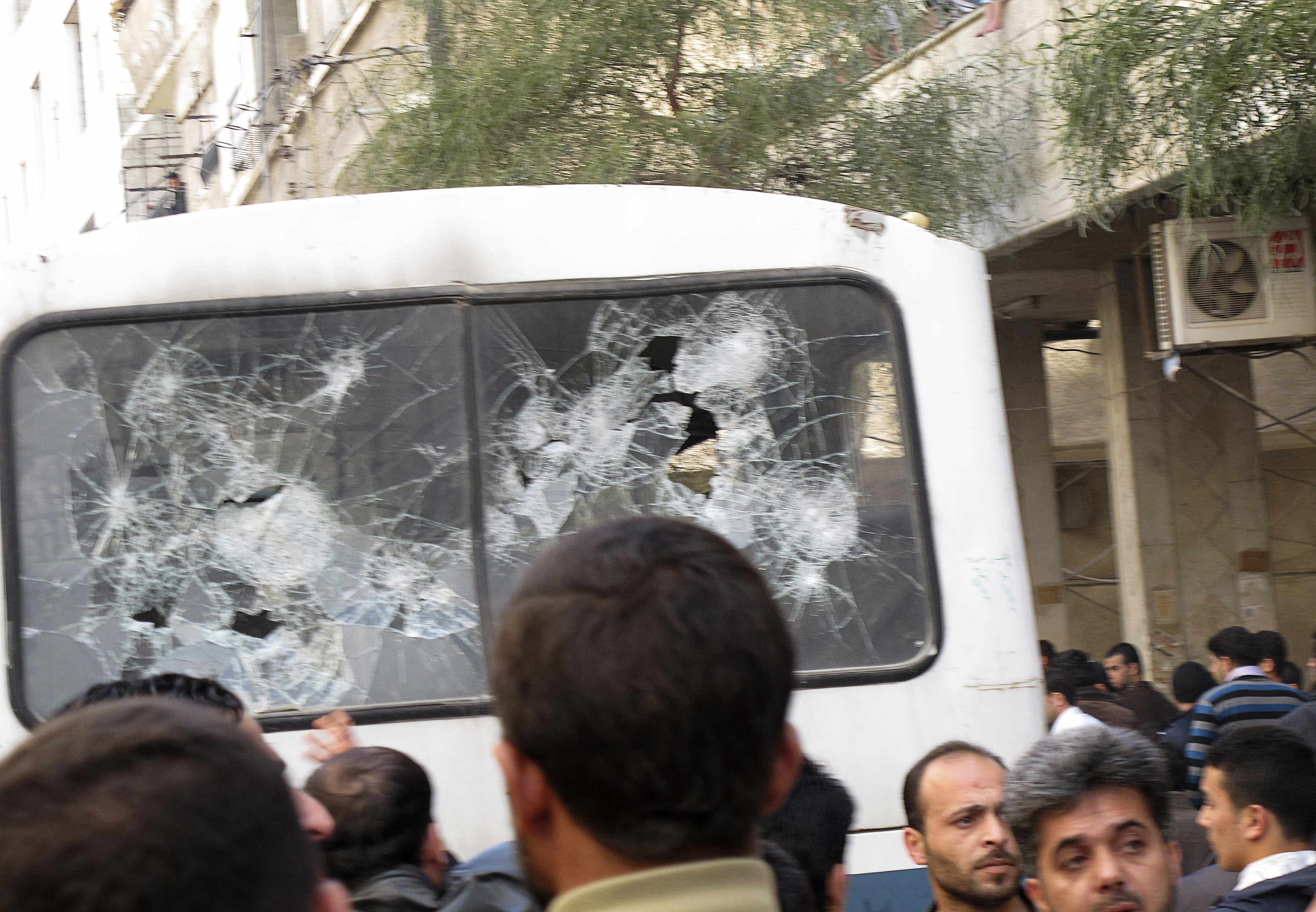 Θέσεις μάχης λαμβάνουν άνδρες του καθεστώτος Ασαντ εν όψει νέων διαδηλώσεων