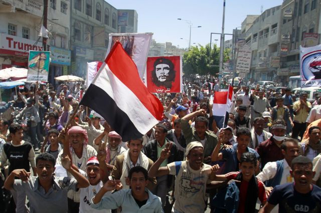 Μεγάλη αντικυβερνητική διαδήλωση με τραυματίες στην Υεμένη