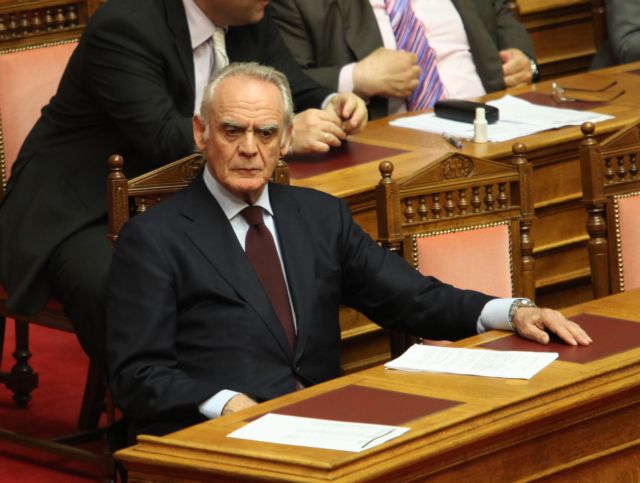 Οργή Τσοχατζόπουλου στη Βουλή, κάνει λόγο για «λάσπη και ψεύδη»