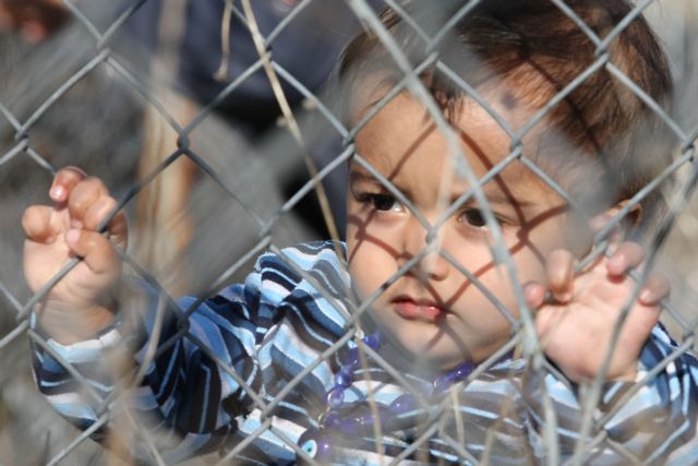 Κολαστήρια τα κέντρα κράτησης μεταναστών στον Έβρο, διαπιστώνει ο Συνήγορος του Πολίτη