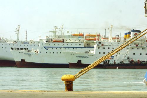 Αντιδρά η ΕΕΝ στην υπογραφή συλλογικών συμβάσεων στην ακτοπλοΐα