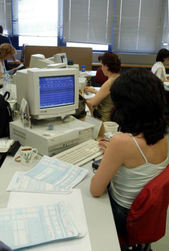 Υπάλληλοι του Κράτους από το φθινόπωρο οι εργαζόμενοι στο Δημόσιο