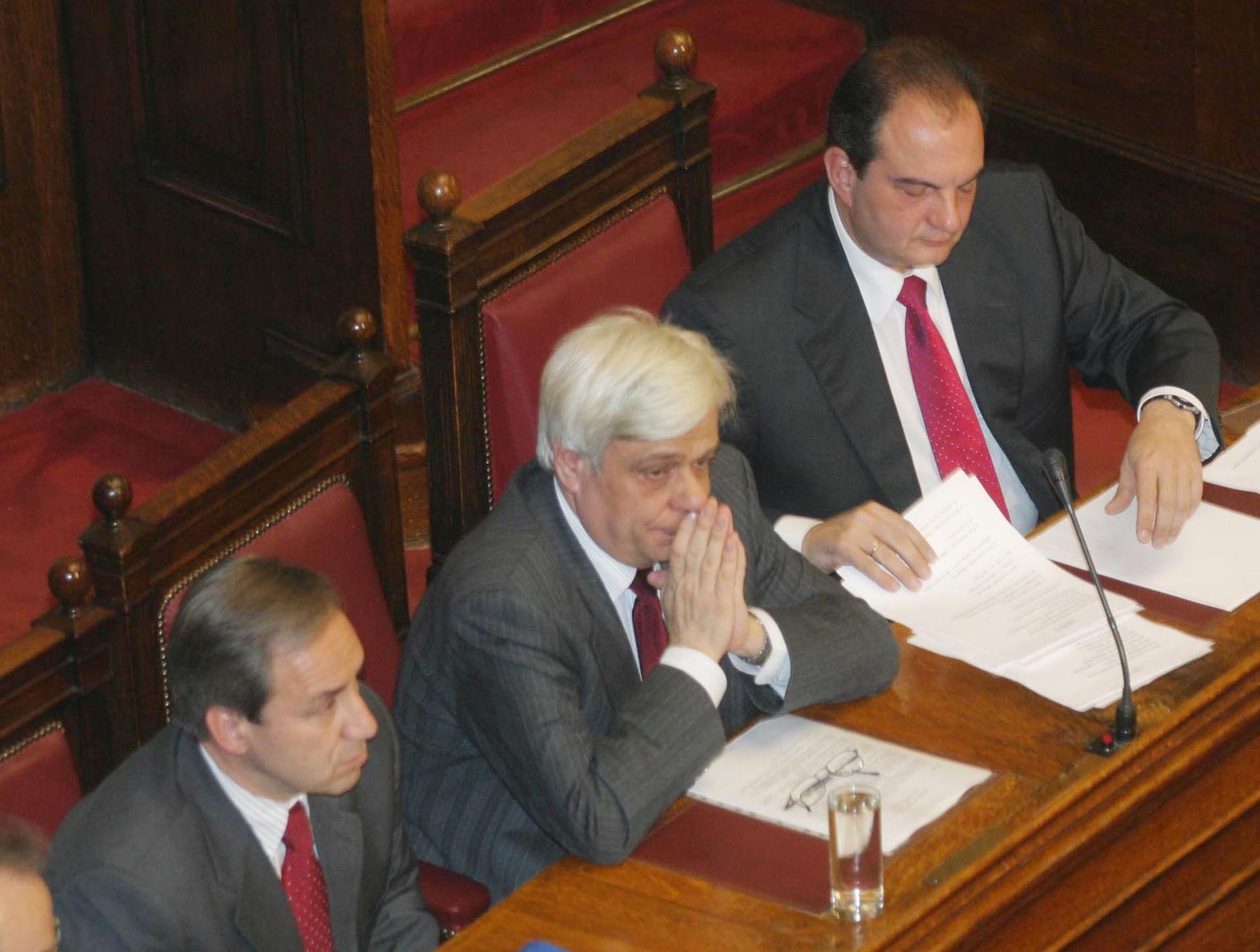 Αιχμές Παυλόπουλου εναντίον όσων αμφισβητούν το κυβερνητικό παρελθόν της ΝΔ