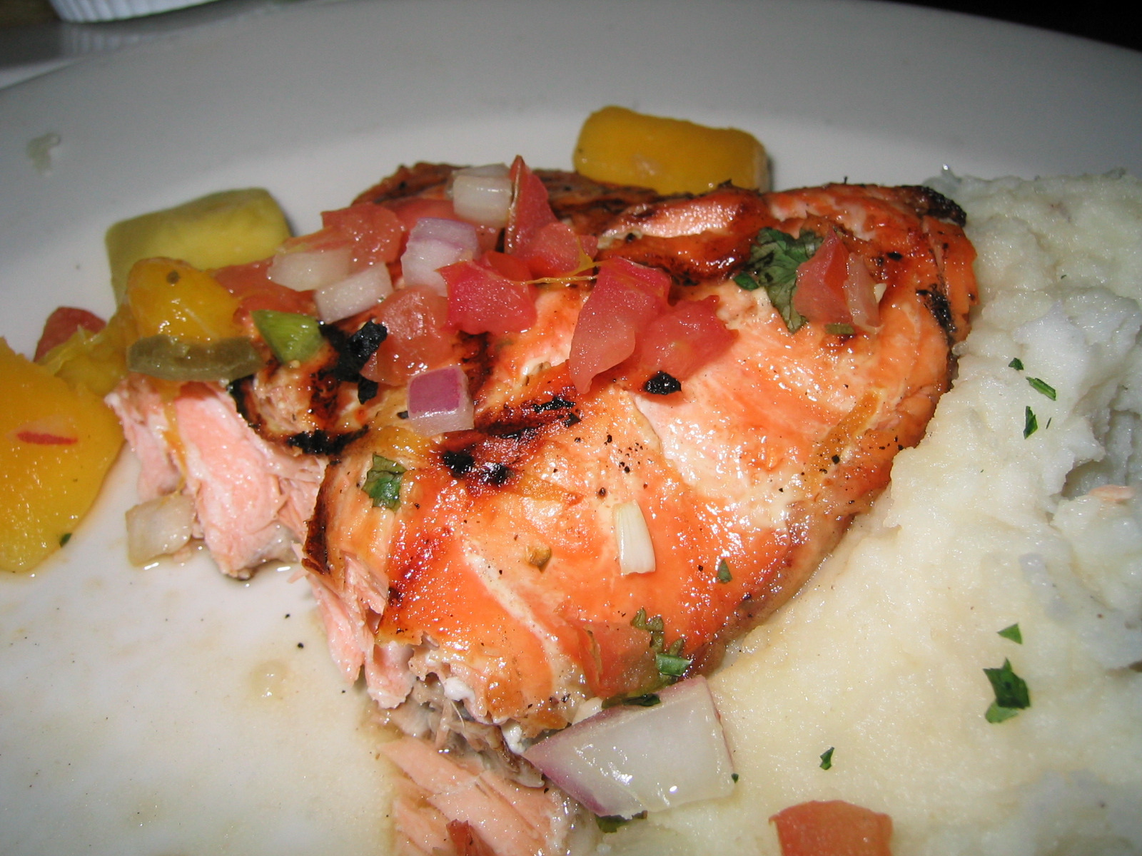 Με καλύτερη οστική υγεία σχετίζεται η κατανάλωση ψαριών