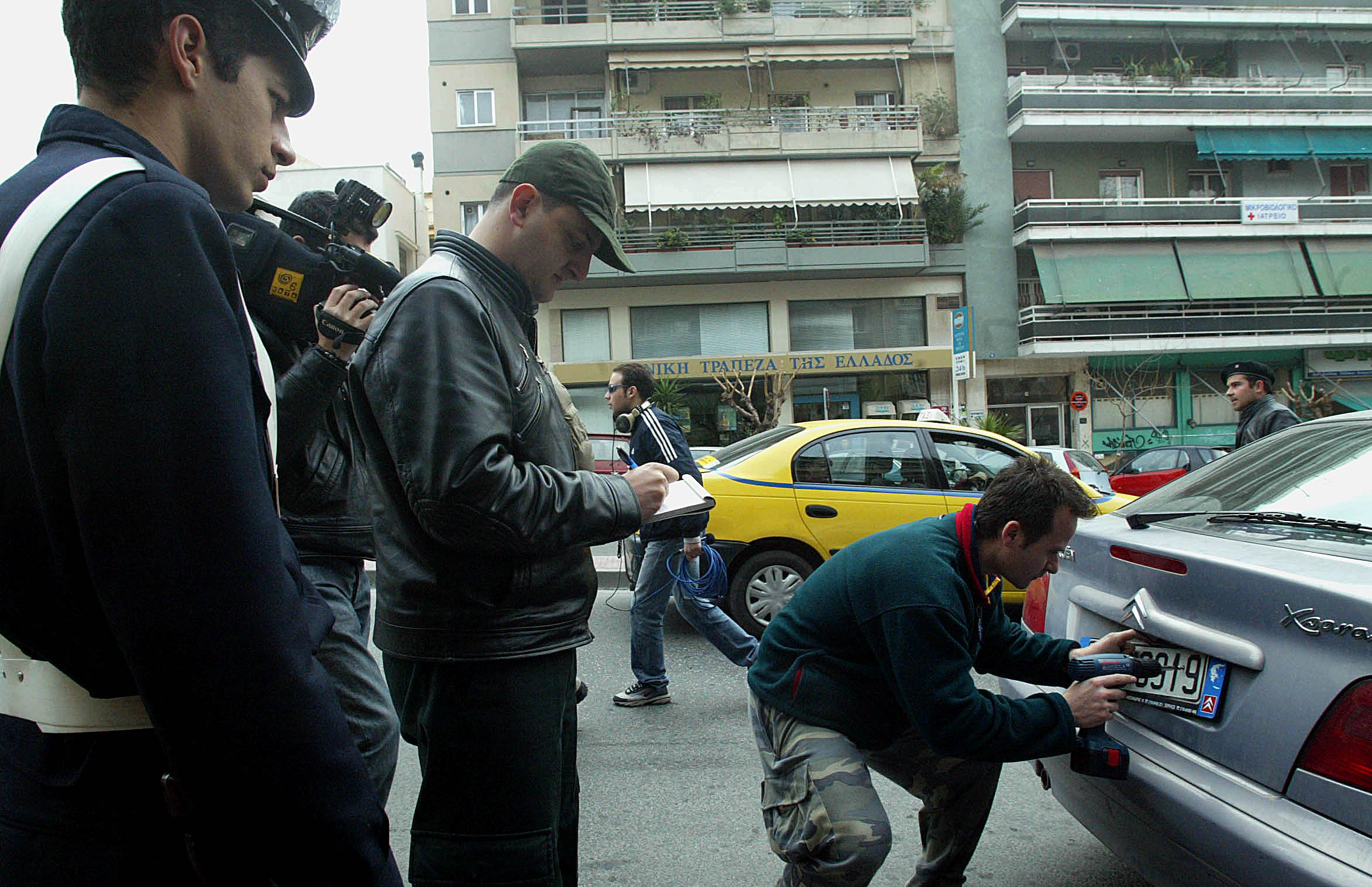 Αποκλείονται από την πασχαλινή επιστροφή πινακίδων όσοι δεν πλήρωσαν διόδια
