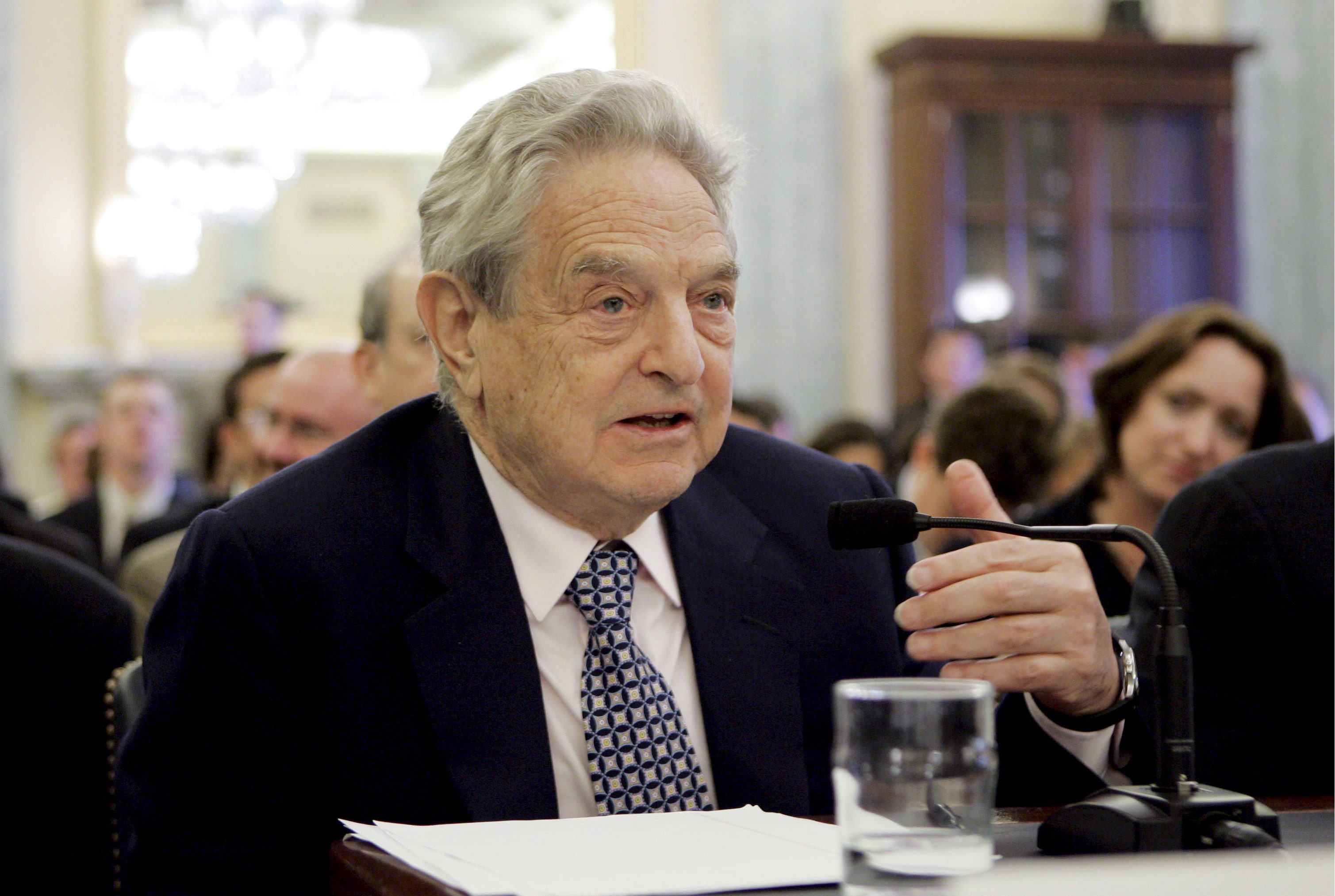 «Ανασχεδιασμό» του χρέους προτείνει για την Ελλάδα ο Τζορτζ Σόρος