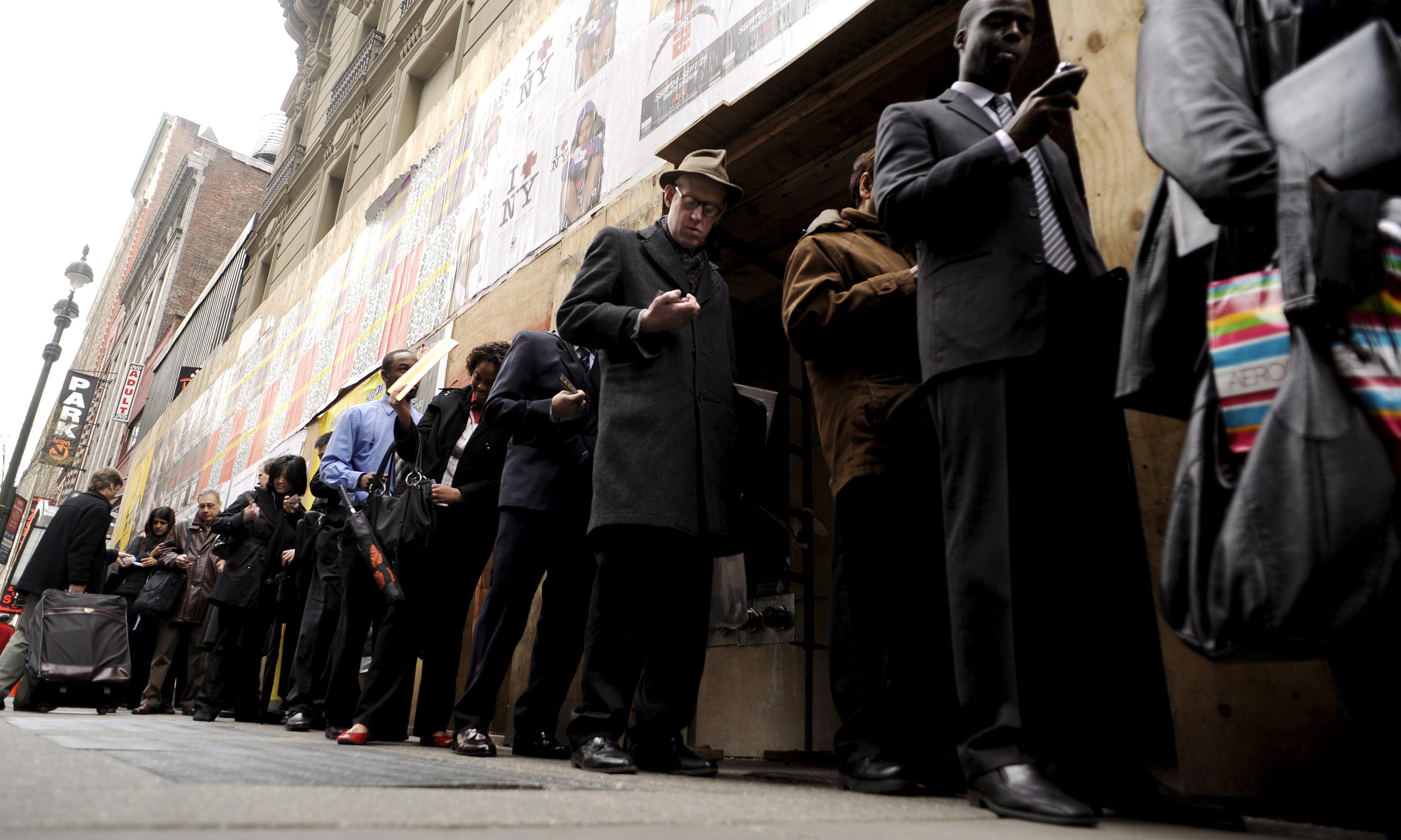 Ξεπέρασαν τις 700.000 οι εγγεγραμμένοι άνεργοι στα μητρώα του ΟΑΕΔ