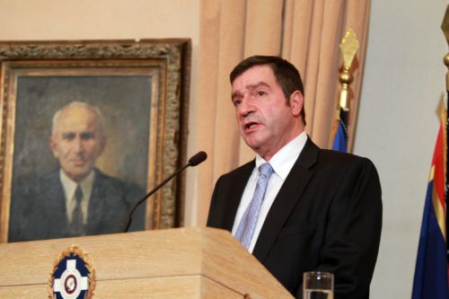 Συνεχίζεται η κόντρα Καμίνη-Κακλαμάνη για το θέμα της κατάληψης του δημαρχείου