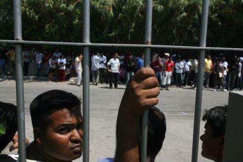 Κακοποίηση μεταναστών και άθλιες συνθήκες κράτησης επισημαίνει το Στέιτ Ντιπάρτμεντ