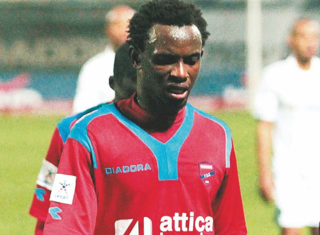 Η Κολωνία συζητά με τον Κουμορτζί