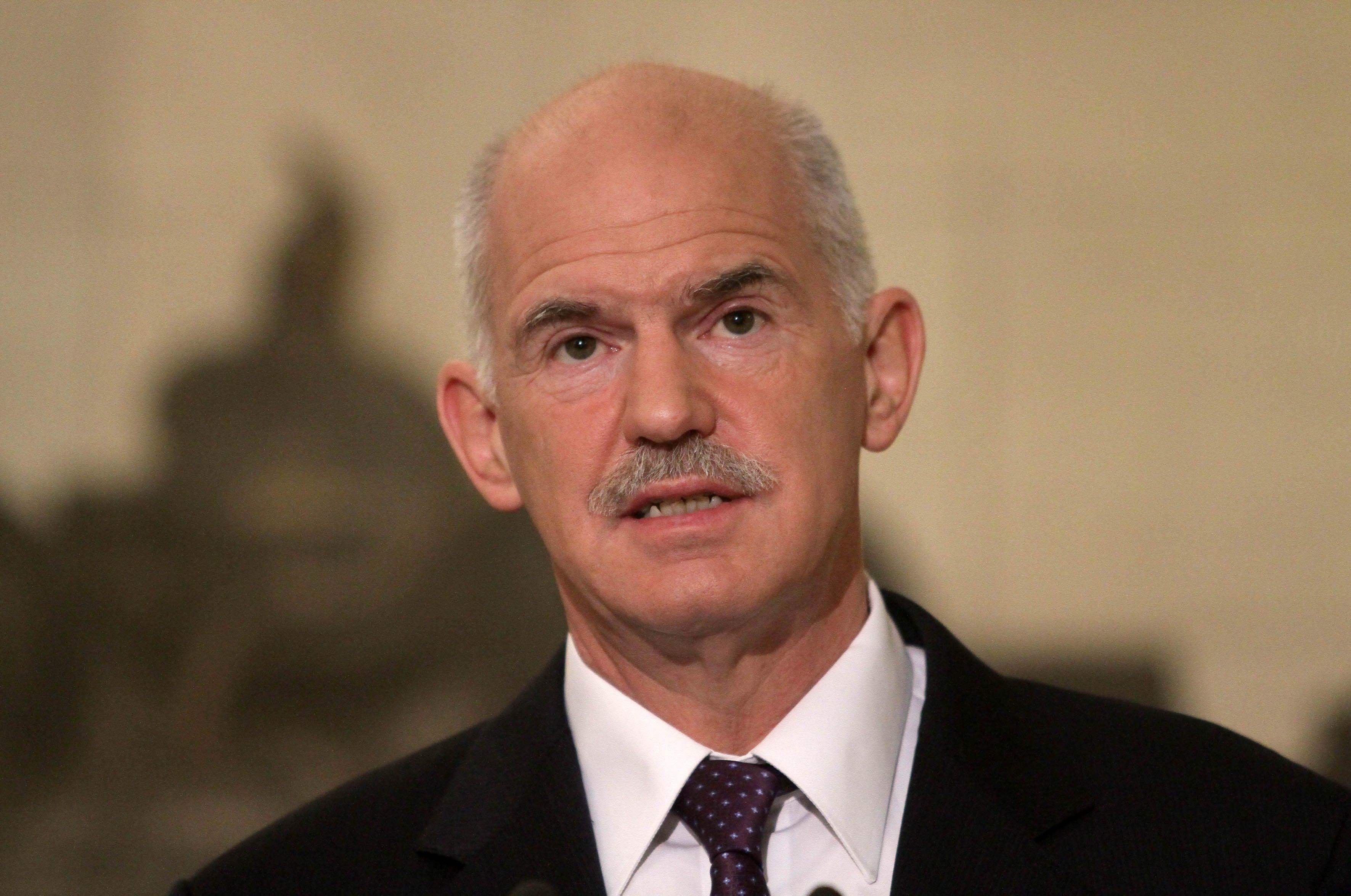 Τηλεφωνική επικοινωνία Παπανδρέου με τον Λίβυο ομόλογό του