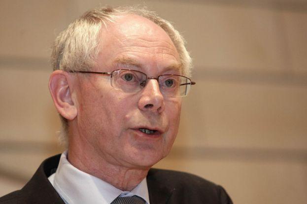 Η αναδιάρθρωση του ελληνικού χρέους δεν είναι στην «ημερήσια διάταξη» δήλωσε ο Βαν Ρομπάι