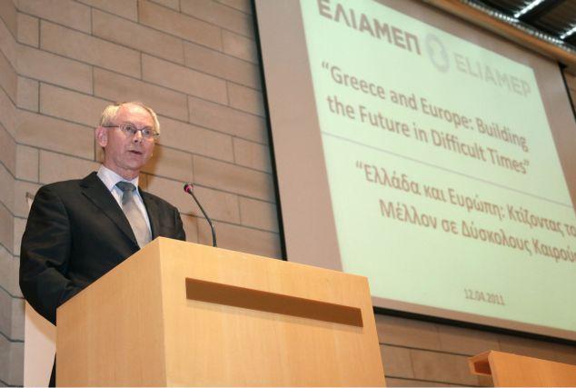 Αποκλείει κατηγορηματικά αναδιάρθρωση του ελληνικού χρέους ο Χ.Ρομπάι