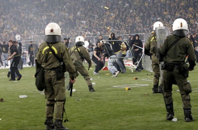 Η ΑΕΚ κινδυνεύει να παίξει χωρίς κόσμο κόντρα σε ΠΑΟΚ και Παναθηναϊκό