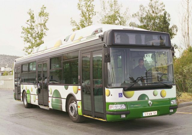 Άγνωστος πυροβόλησε ελεγκτή εισιτηρίων μέσα σε λεωφορείο