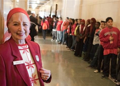 Στη σύνταξη βγαίνει έπειτα από 84 χρόνια η «γηραιότερη εργαζόμενη» των ΗΠΑ