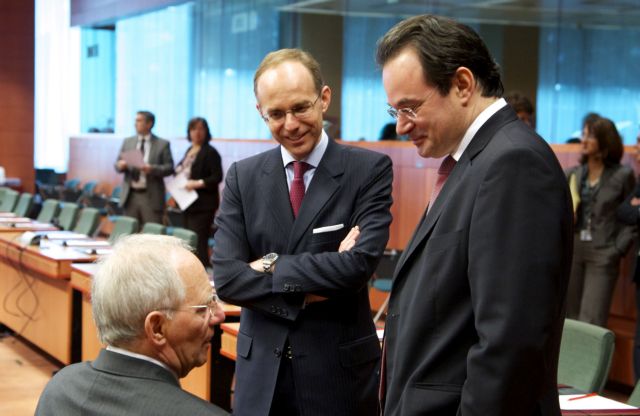 Προσήλωση στους δημοσιονομικούς στόχους, ζητεί από την Ελλάδα η ΕΕ