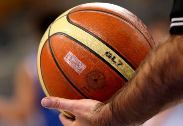 Νέα τροπή στην μάχη της δεύτερης θέσης, συνωστισμός στην ουρά