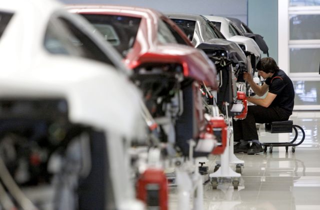 Κατεβάζει ρυθμούς η βιομηχανία στην ευρωζώνη τον Μάιο