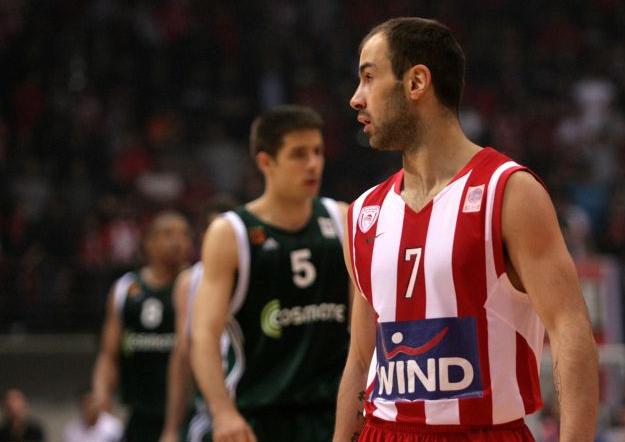 Με Σπανούλη πάει στον τελικό ο Ολυμπιακός