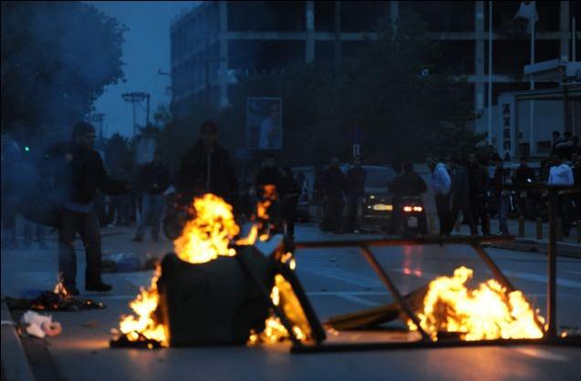 Επεισόδια στη Θεσσαλονίκη στο συλλαλητήριο οπαδών του Ηρακλή