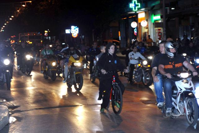 Μηχανοκίνητη πορεία οπαδών του Ηρακλή και «μπλόκο» στην Μενεμένη