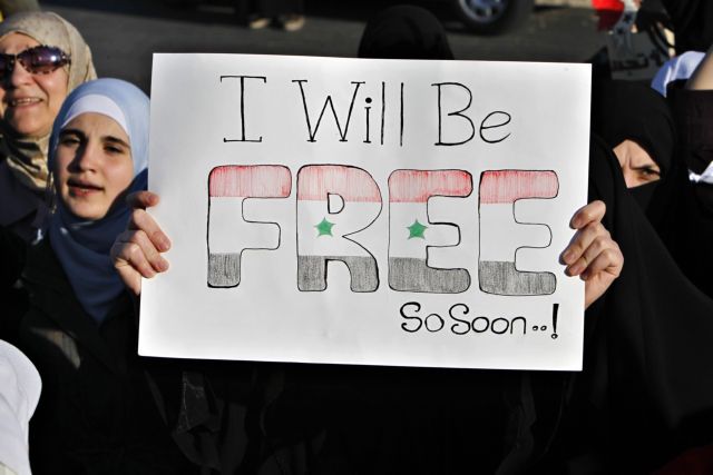 Αιματοκυλίζει τις αντικυβερνητικές διαδηλώσεις το καθεστώς της Συρίας