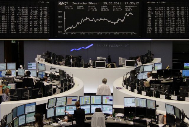 Στο πράσινο τα ευρωπαϊκά χρηματιστήρια και η Γουόλ Στριτ την Τετάρτη