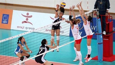 Την ήττα με 3-2 σετ γνώρισε σε φιλικό παιχνίδι η Εθνική γυναικών από την Ουγγαρία