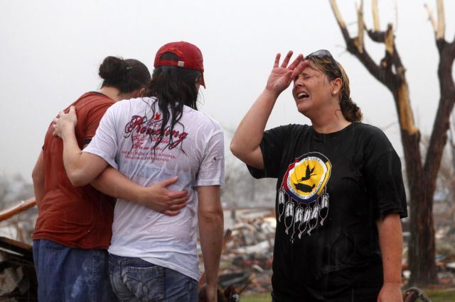 Σε τελετή μνήμης για τα θύματα του ανεμοστρόβιλου στο Μιζούρι ο Ομπάμα την Κυριακή