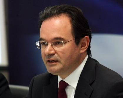 Με εντολή για κυνήγι των φοροφυγάδων, η επίσκεψη Γ.Παπακωνσταντίνου στο ΣΔΟΕ